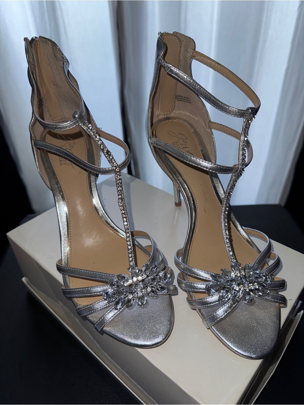 Jewel Badgley Mischka Silver Crystal T-Strap High Heel Sandals